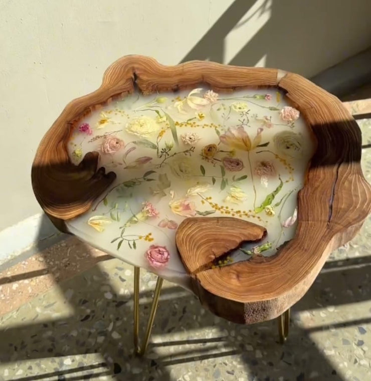 Round Epoxy Resin Coffee Table - Floral Fusion